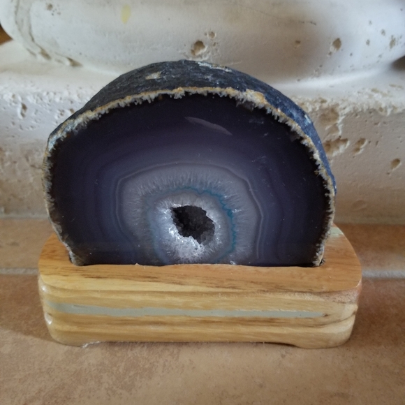 Blue agate geode crystal - Picture 4 of 4